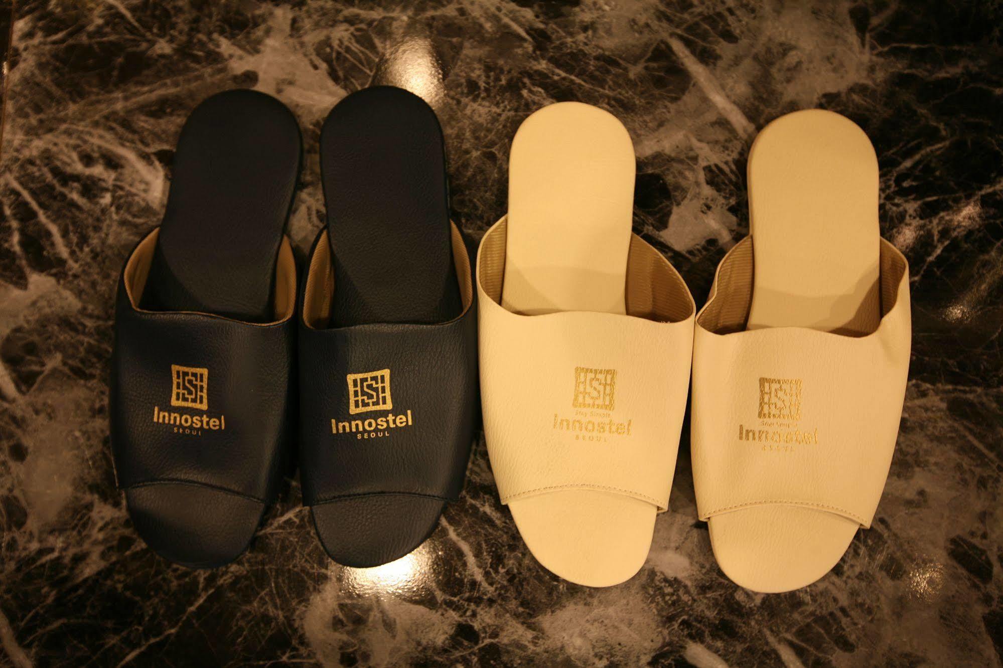 Hotel New World 2*