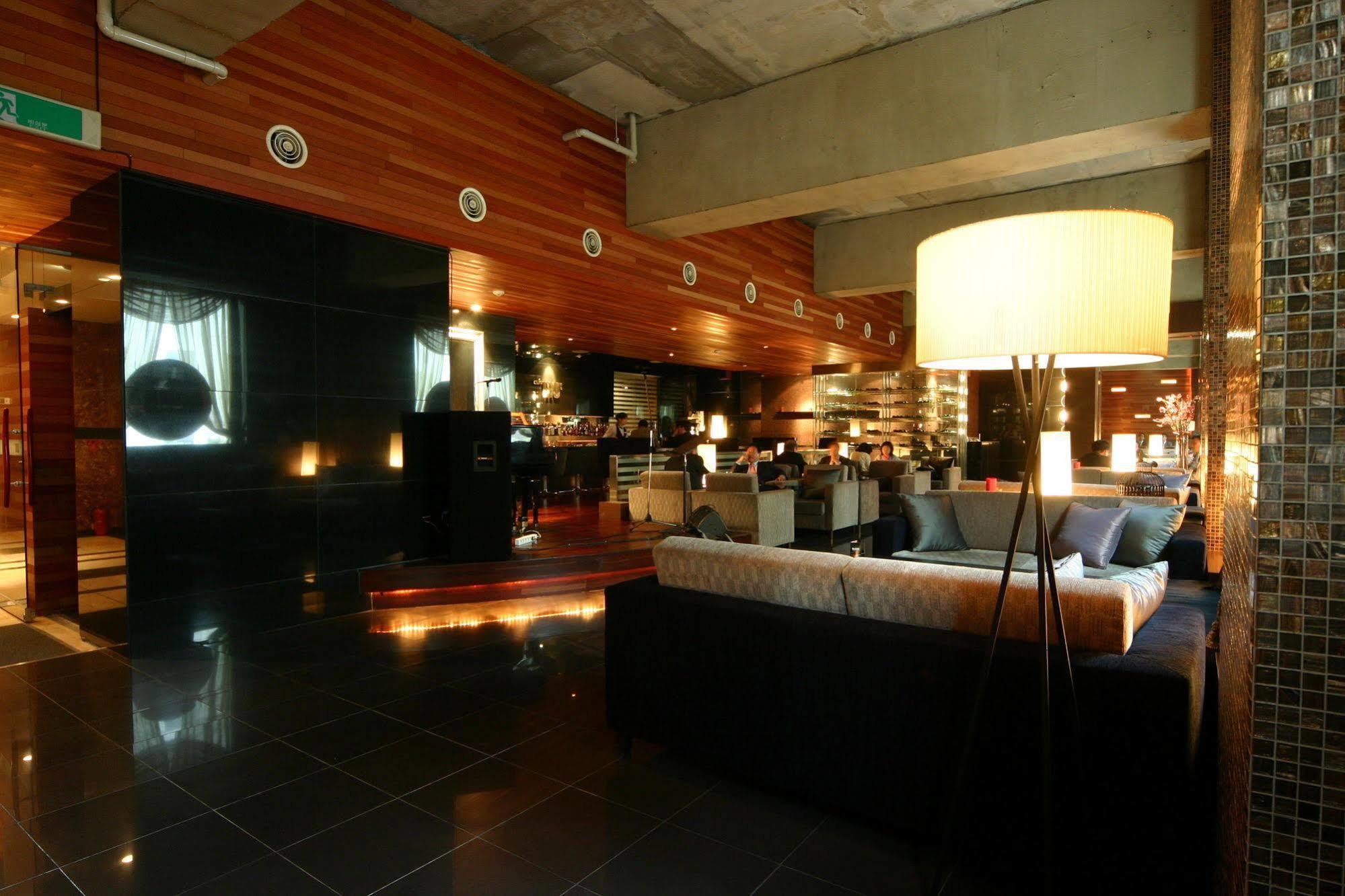 M 3* Seoul