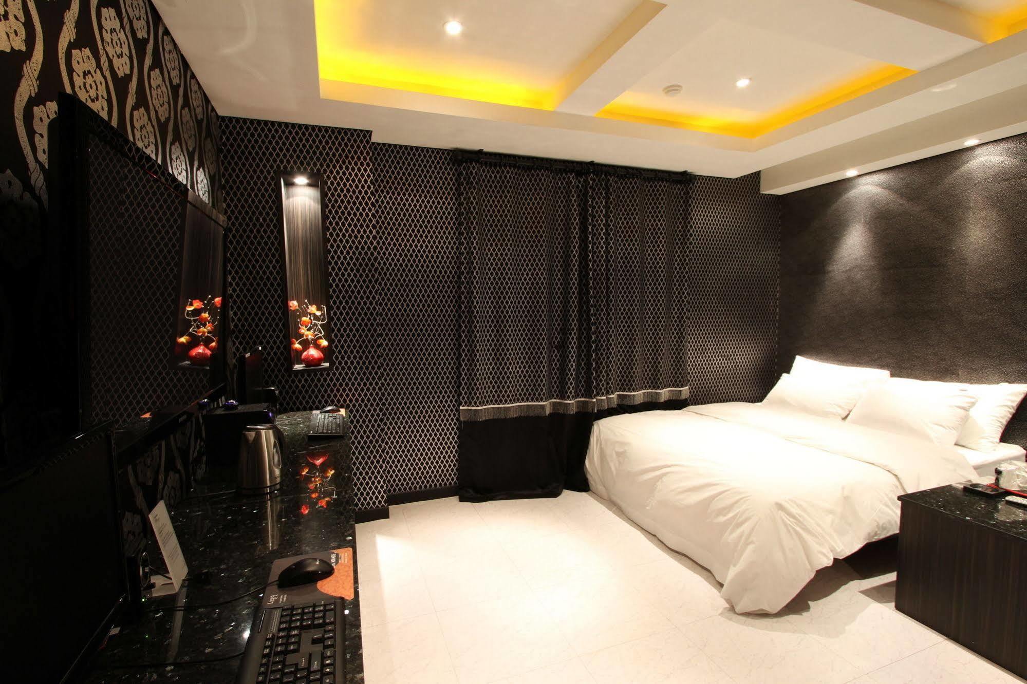 Gangnam Chocolate Motel
