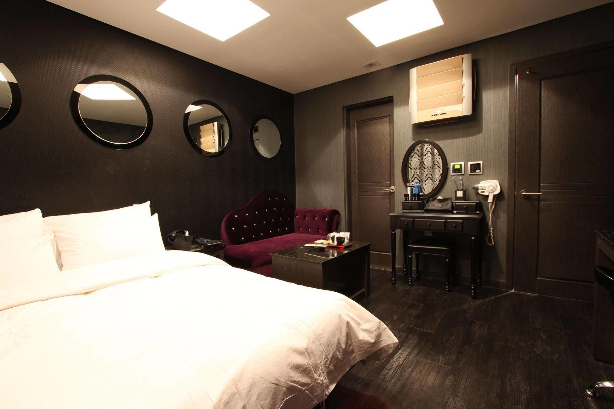Motel Gangnam Chocolate Seoul
