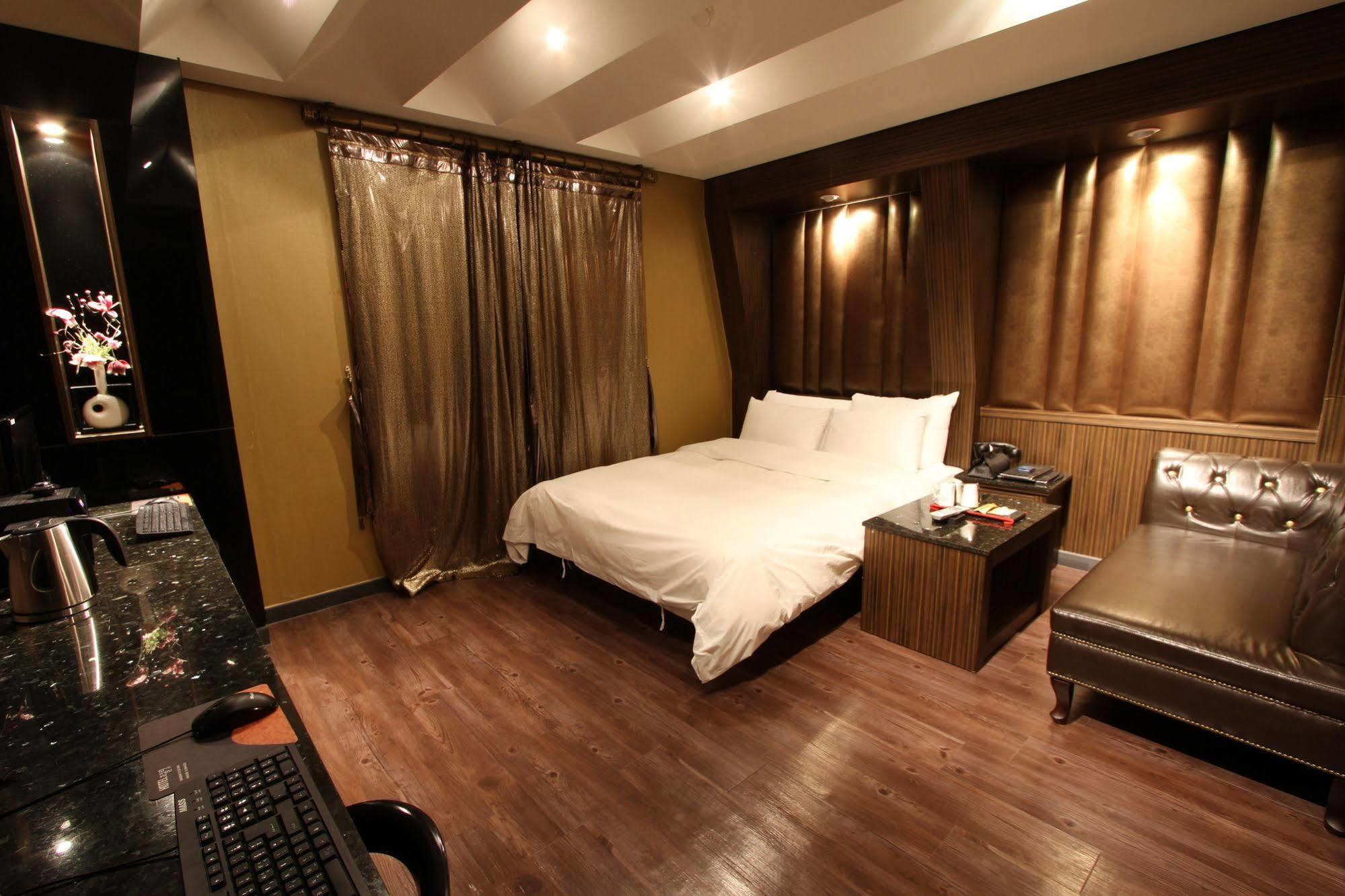 Gangnam Chocolate Motel