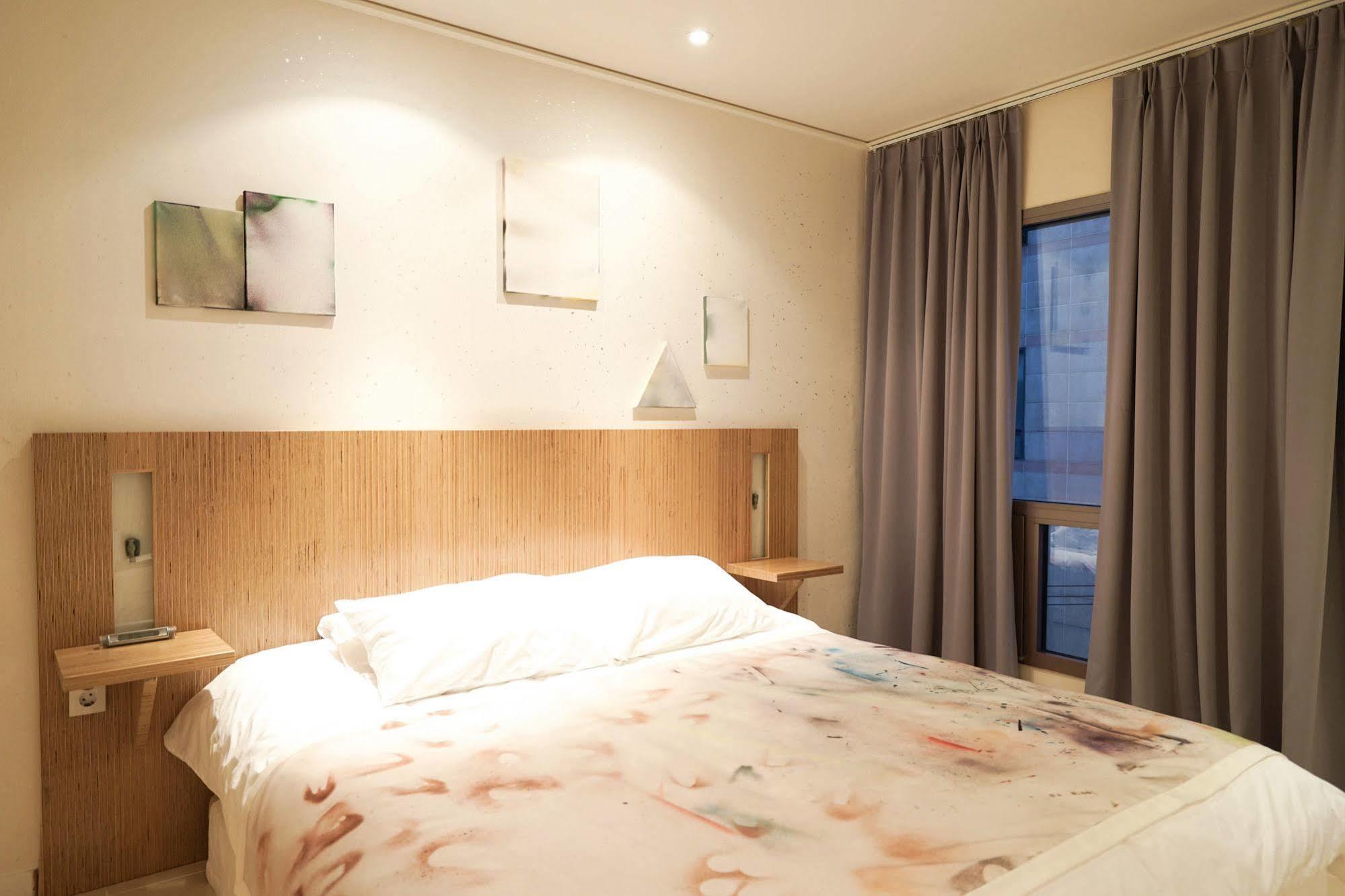 The Win Art House Apartment *