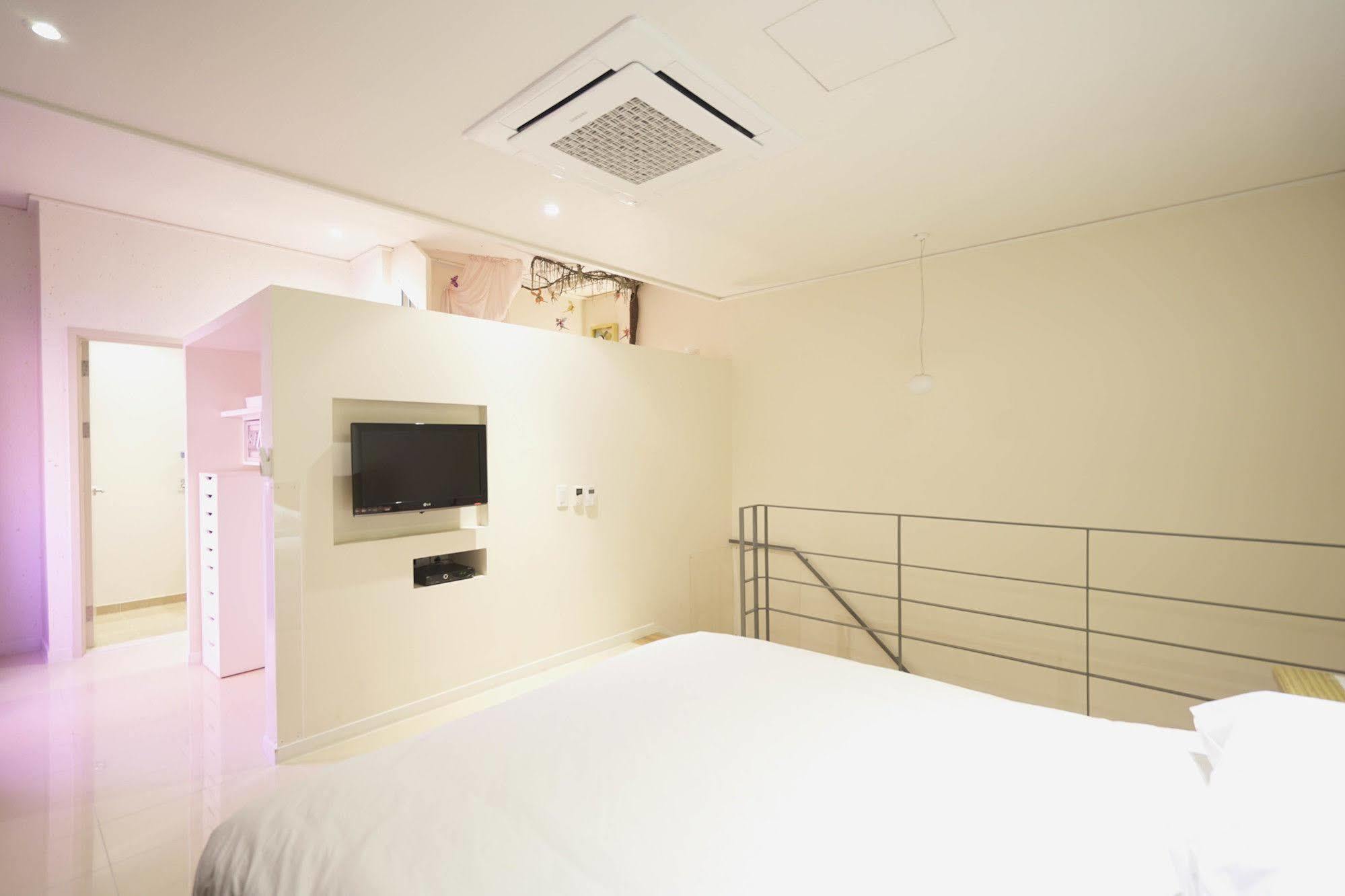 Apartment The Win Art House Seoul