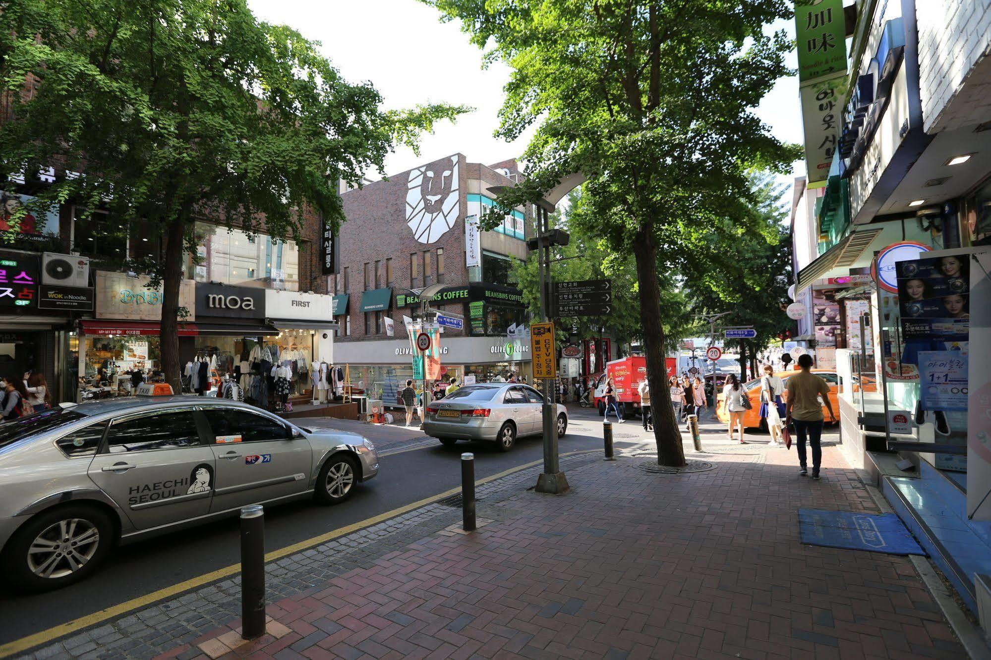 Philstay Ehwa Boutique - Female Only * Seoul