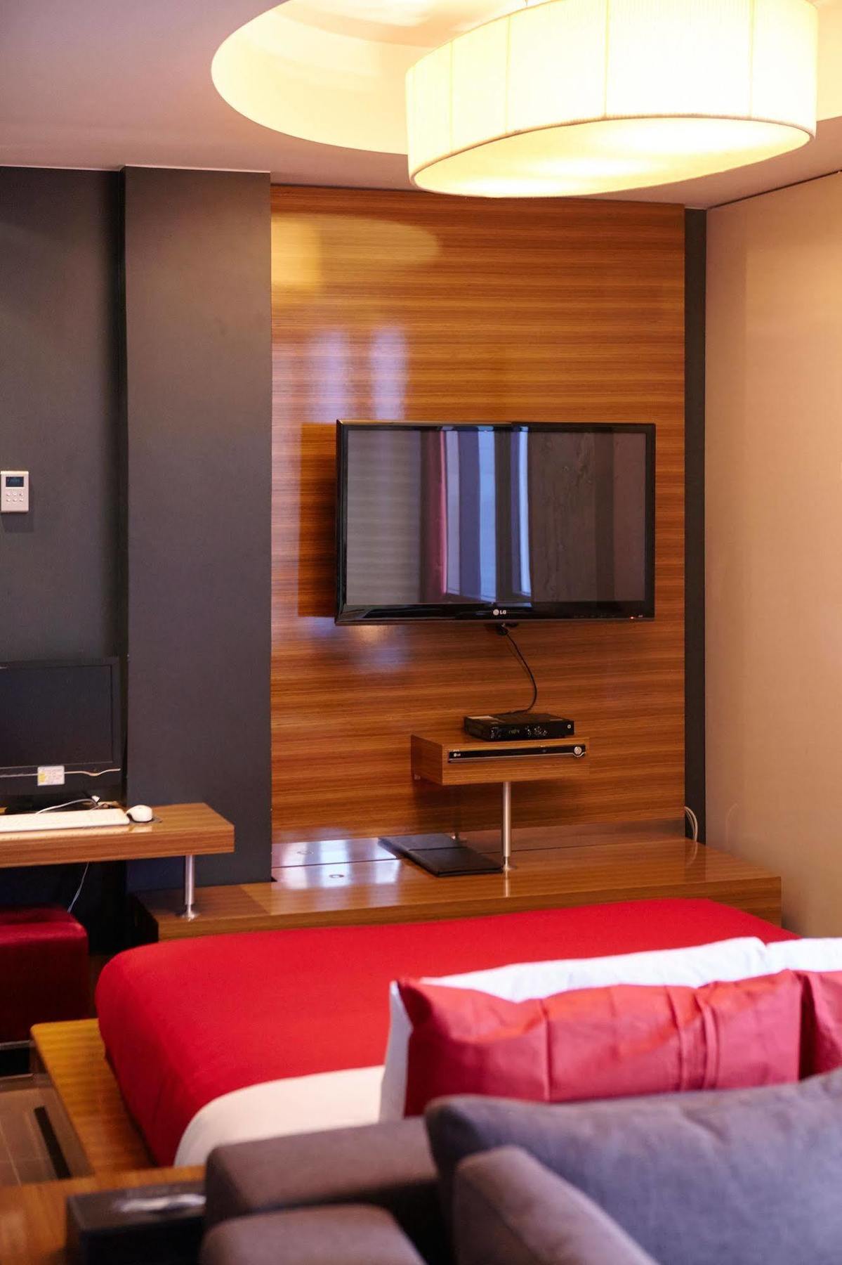 Tria Business & Boutique 3*