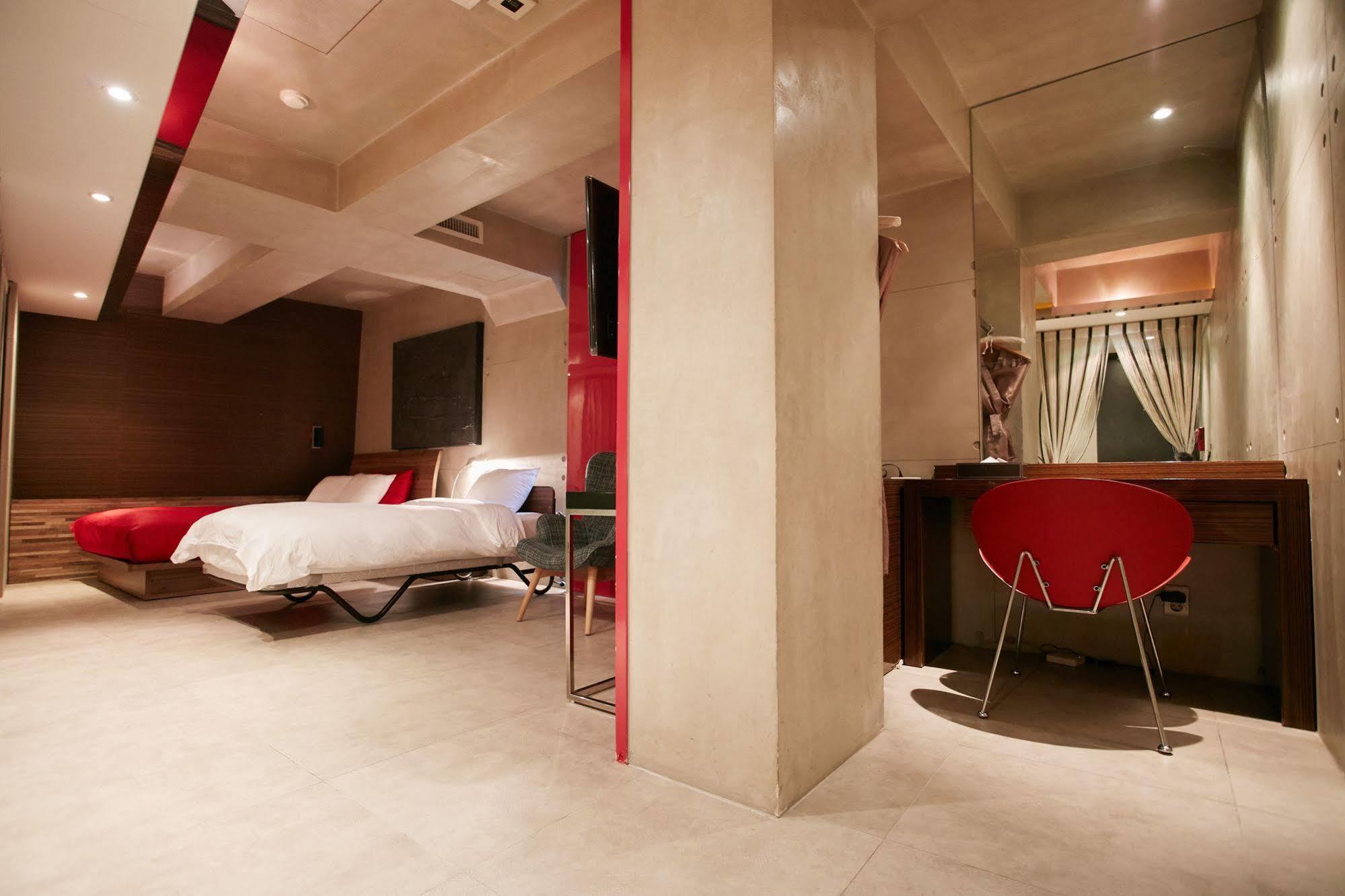 Hotel Tria Business & Boutique 3*