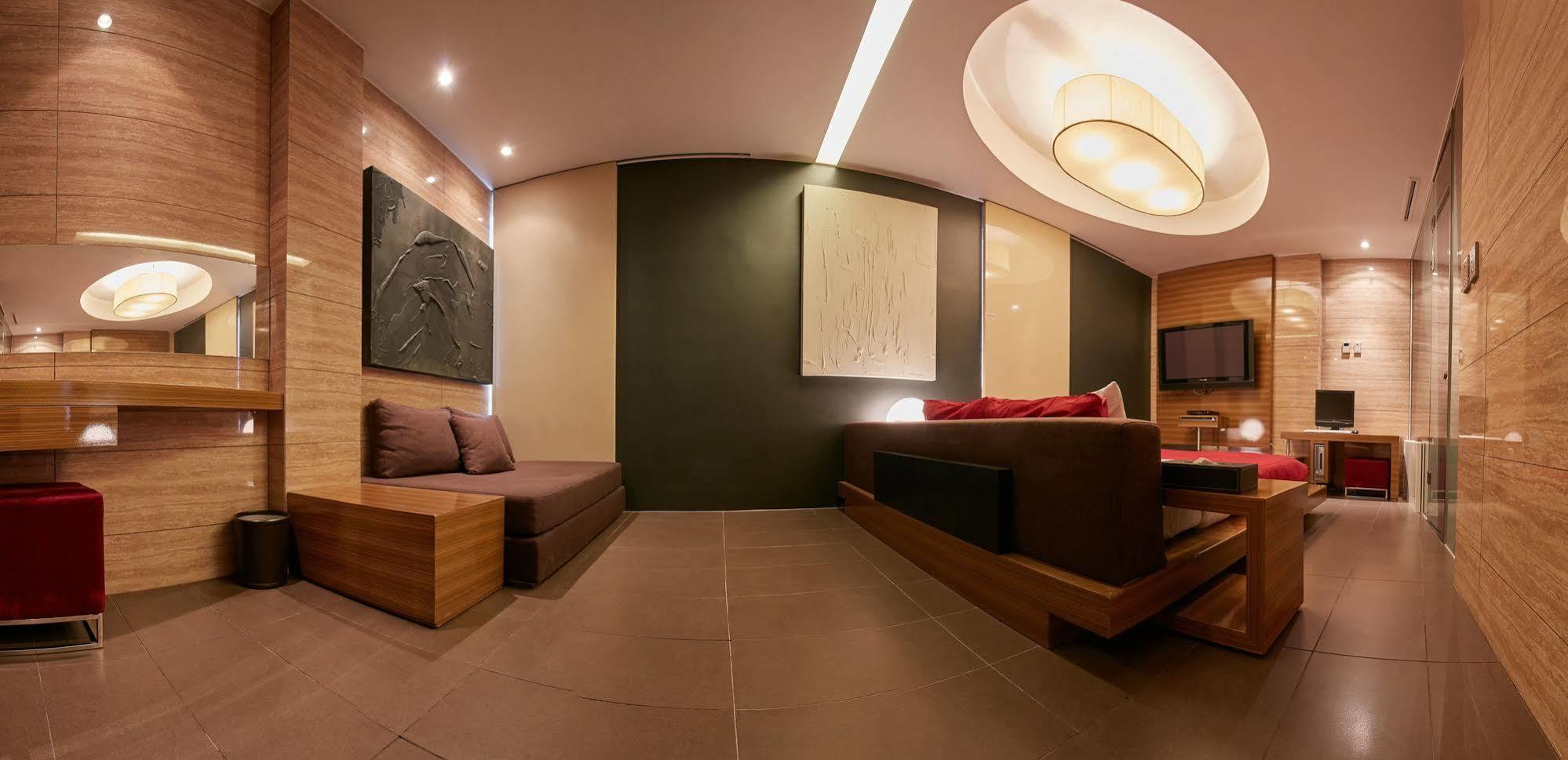 Hotel Tria Business & Boutique 3*