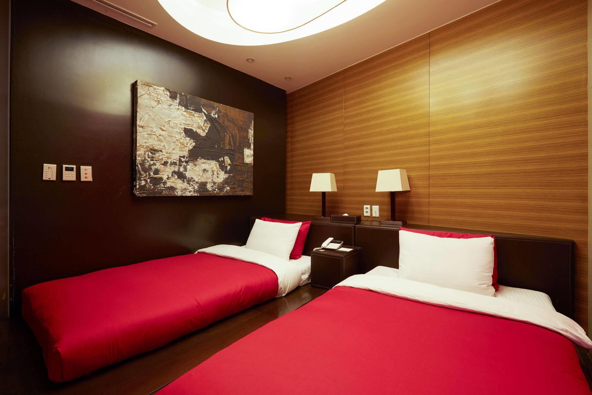 Hotel Tria Business & Boutique 3*