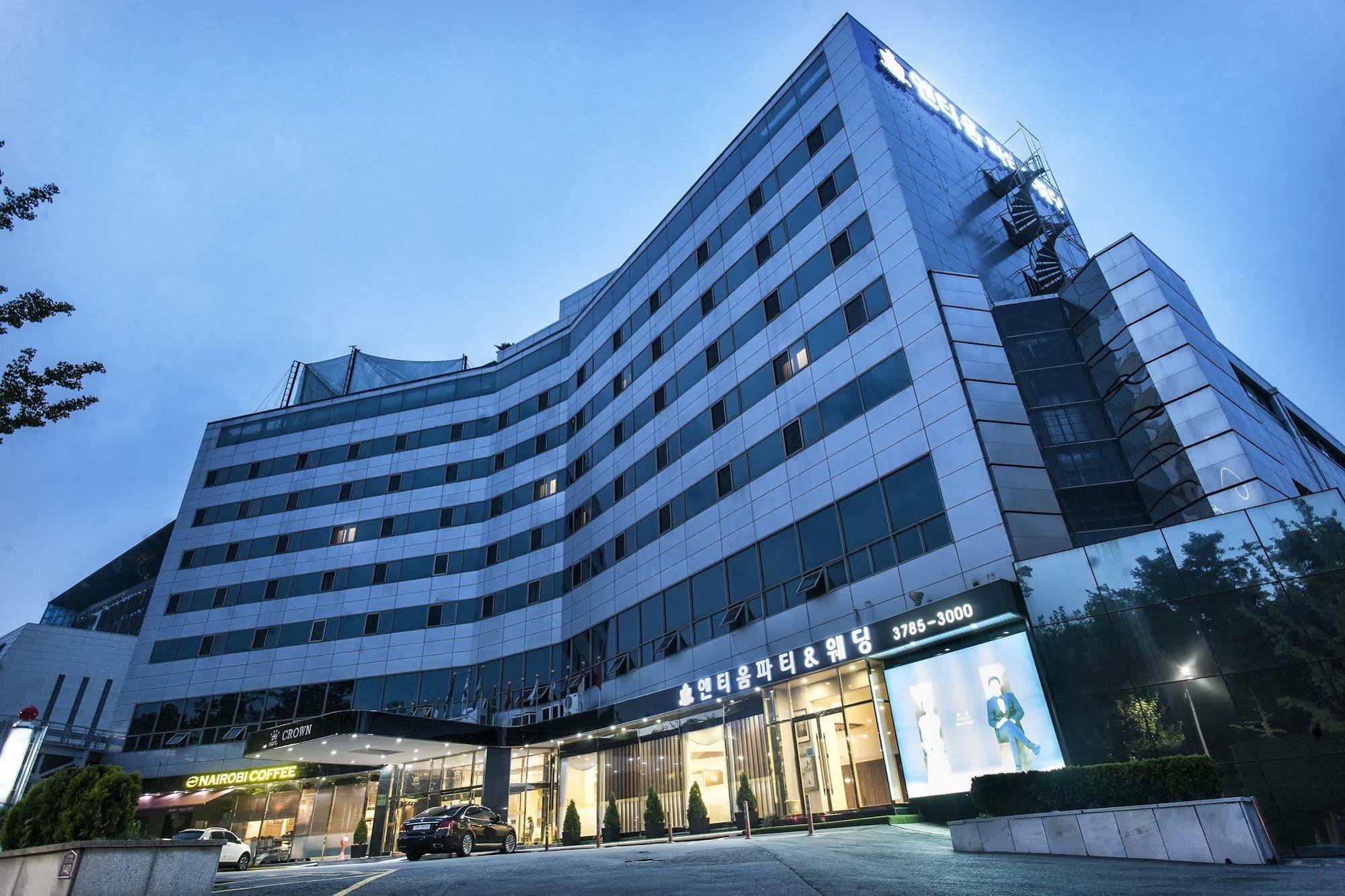 Itaewon Crown Hotel 3*