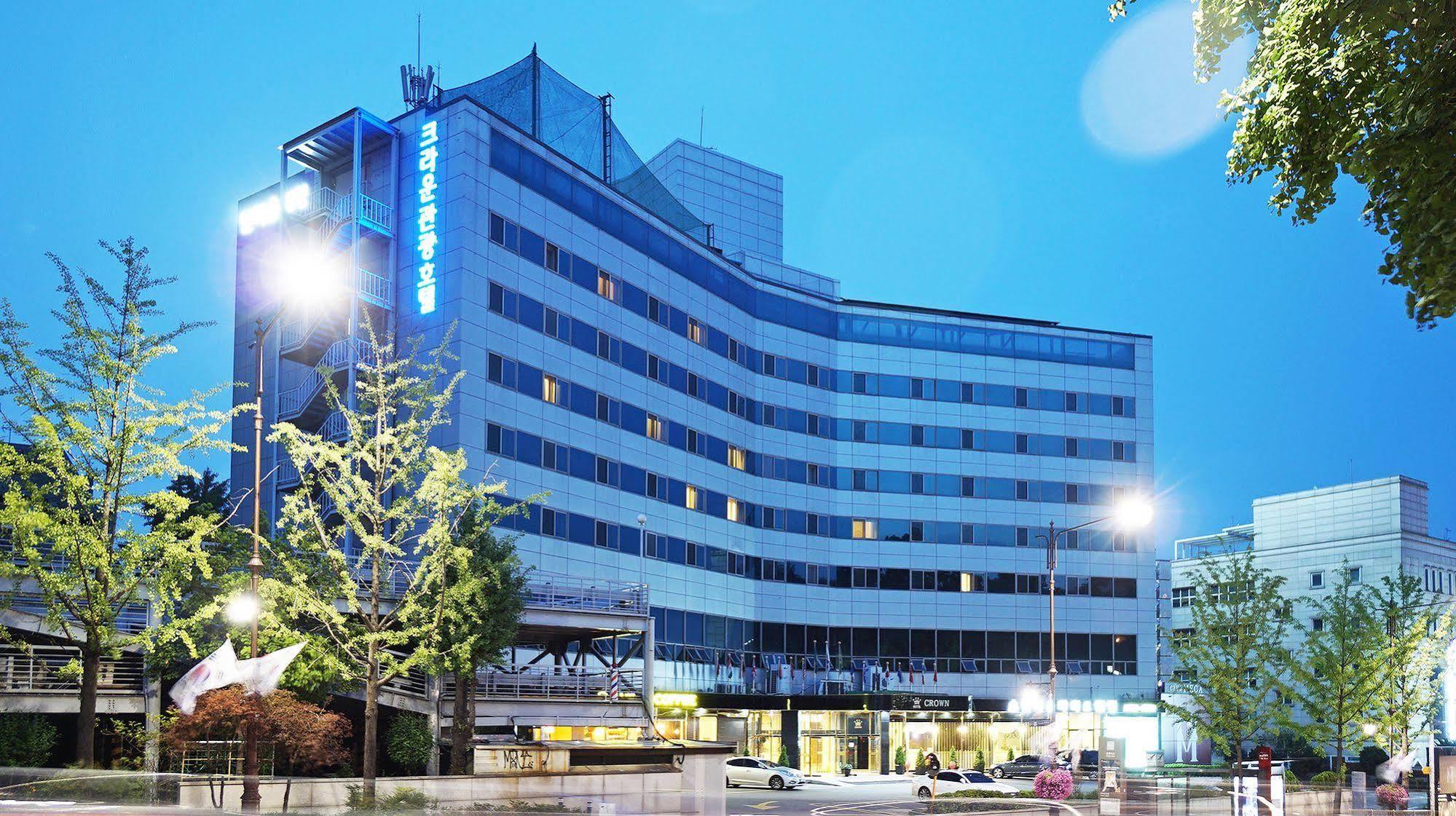 Itaewon Crown Seoul