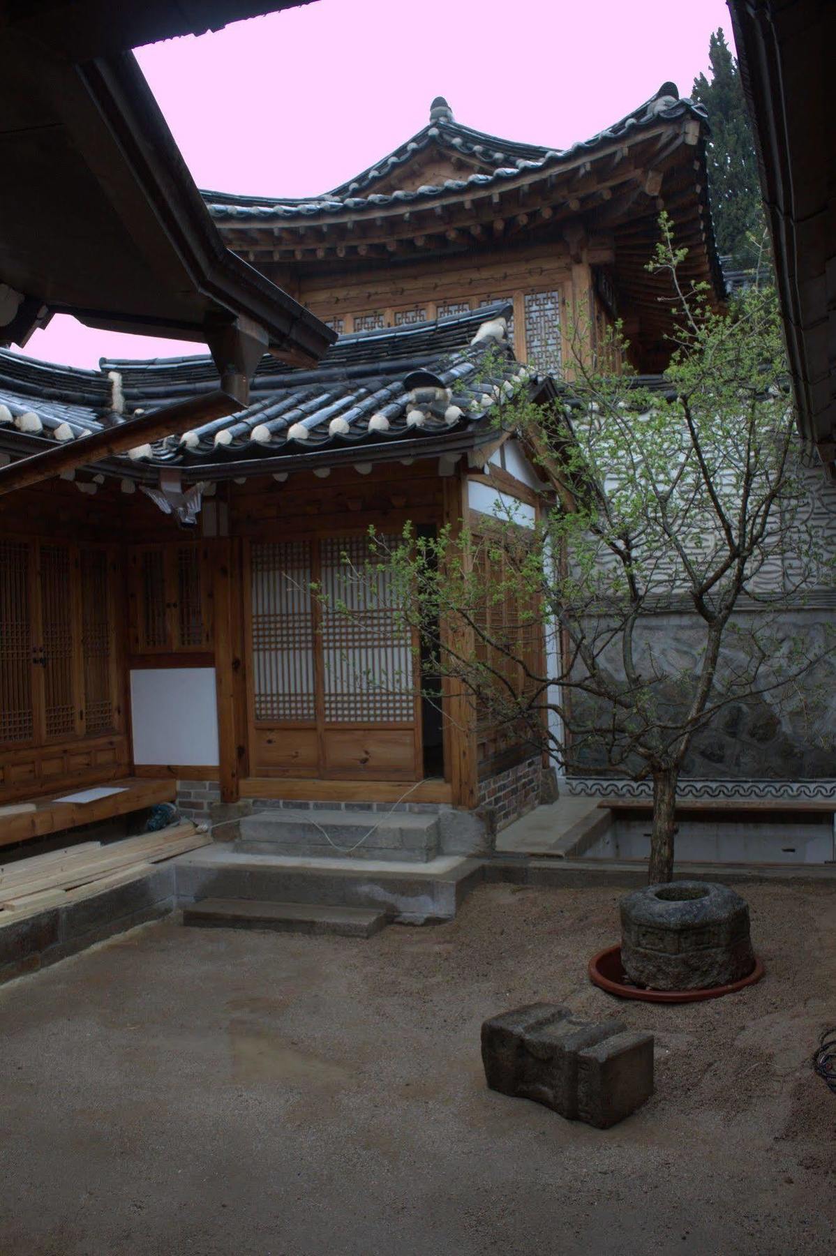 Chiwoonjung Hotel 2*