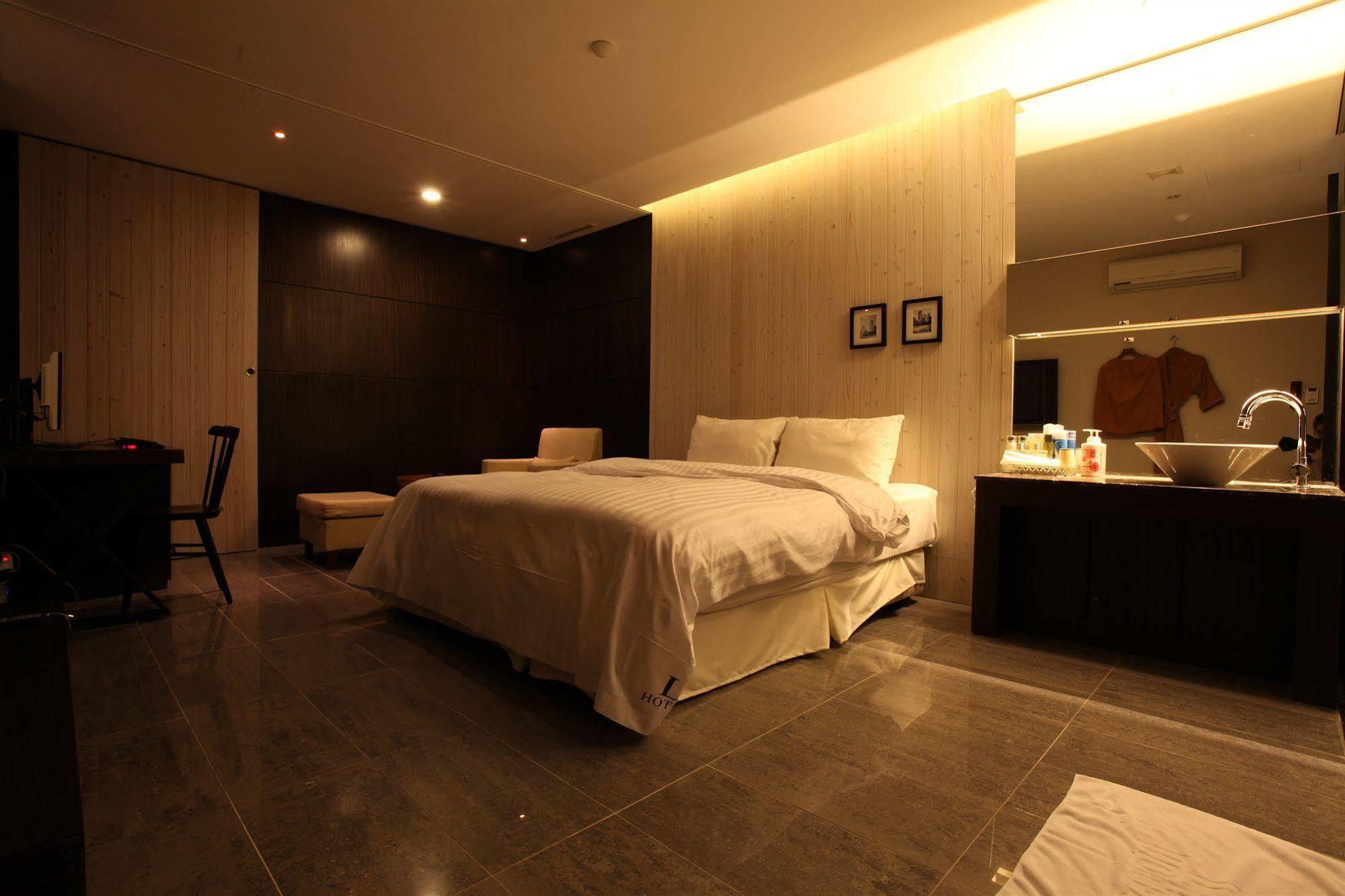 Yeongdeungpo Lifestyle F Hotel