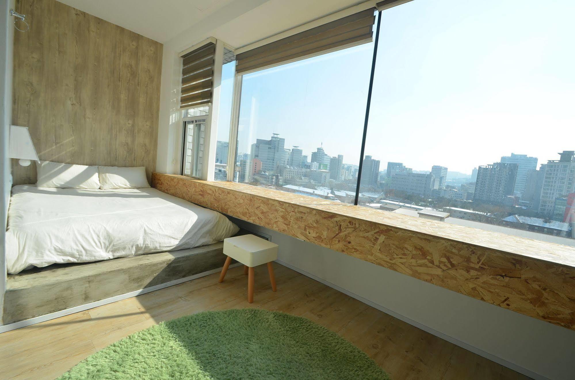 Mmmio House