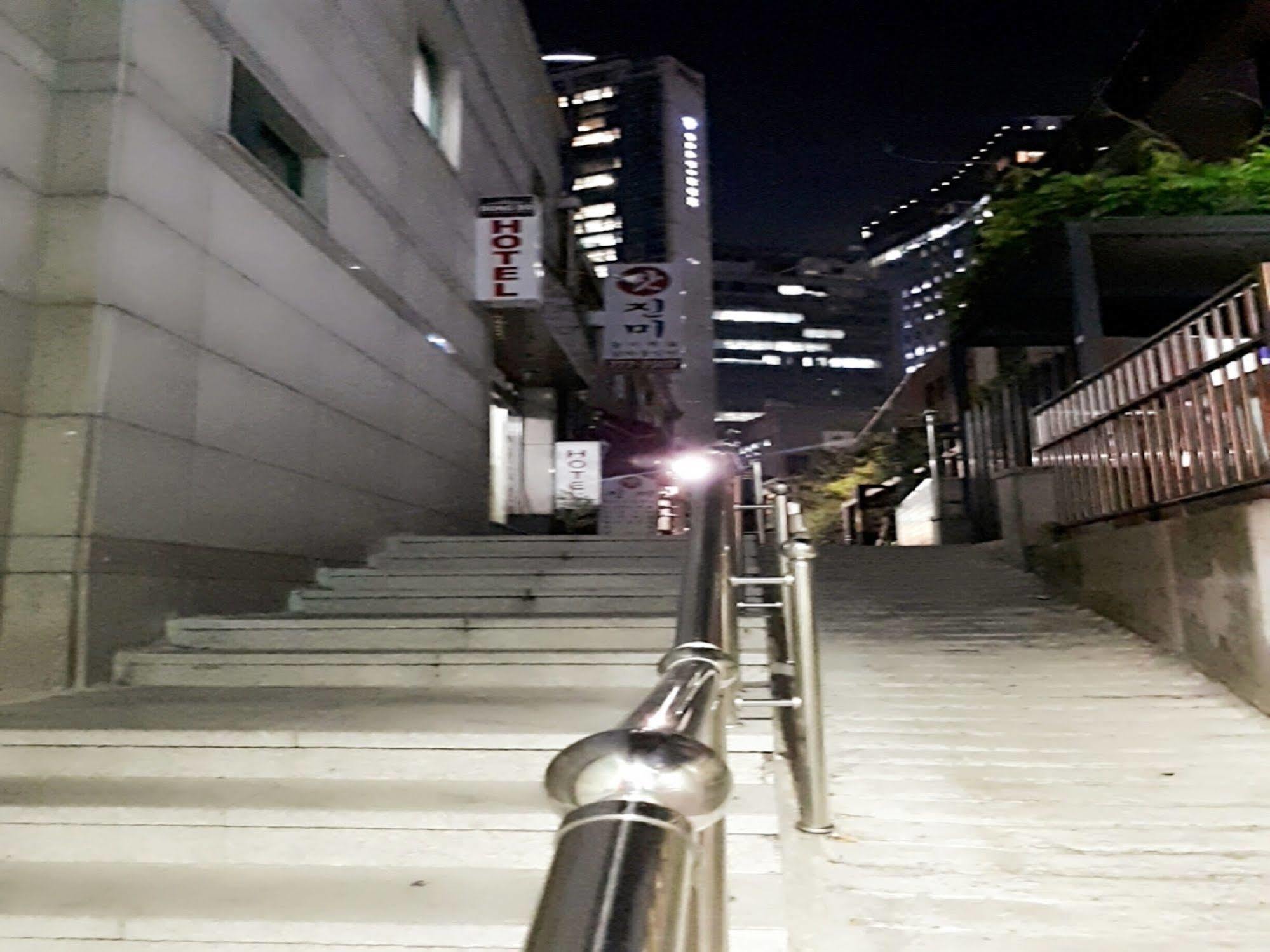Dongdo Hotel