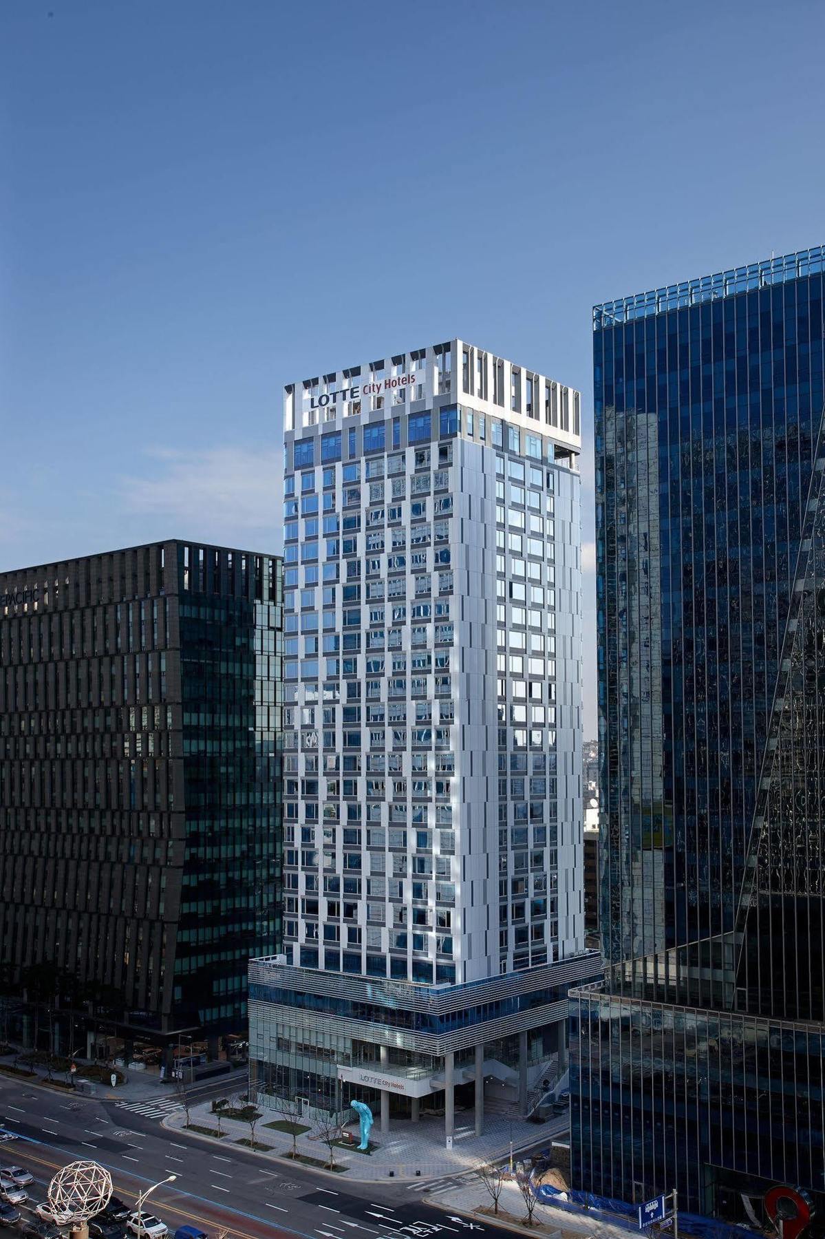 Lotte Myeongdong Hotel Seoul