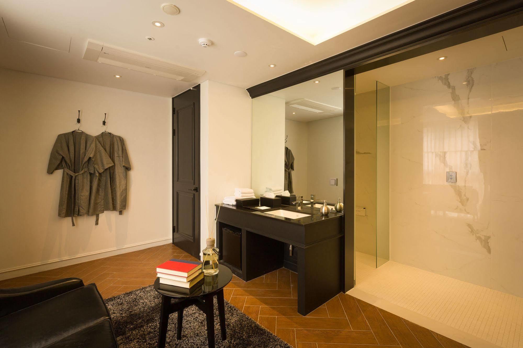 Trang Blue 3* Seoul
