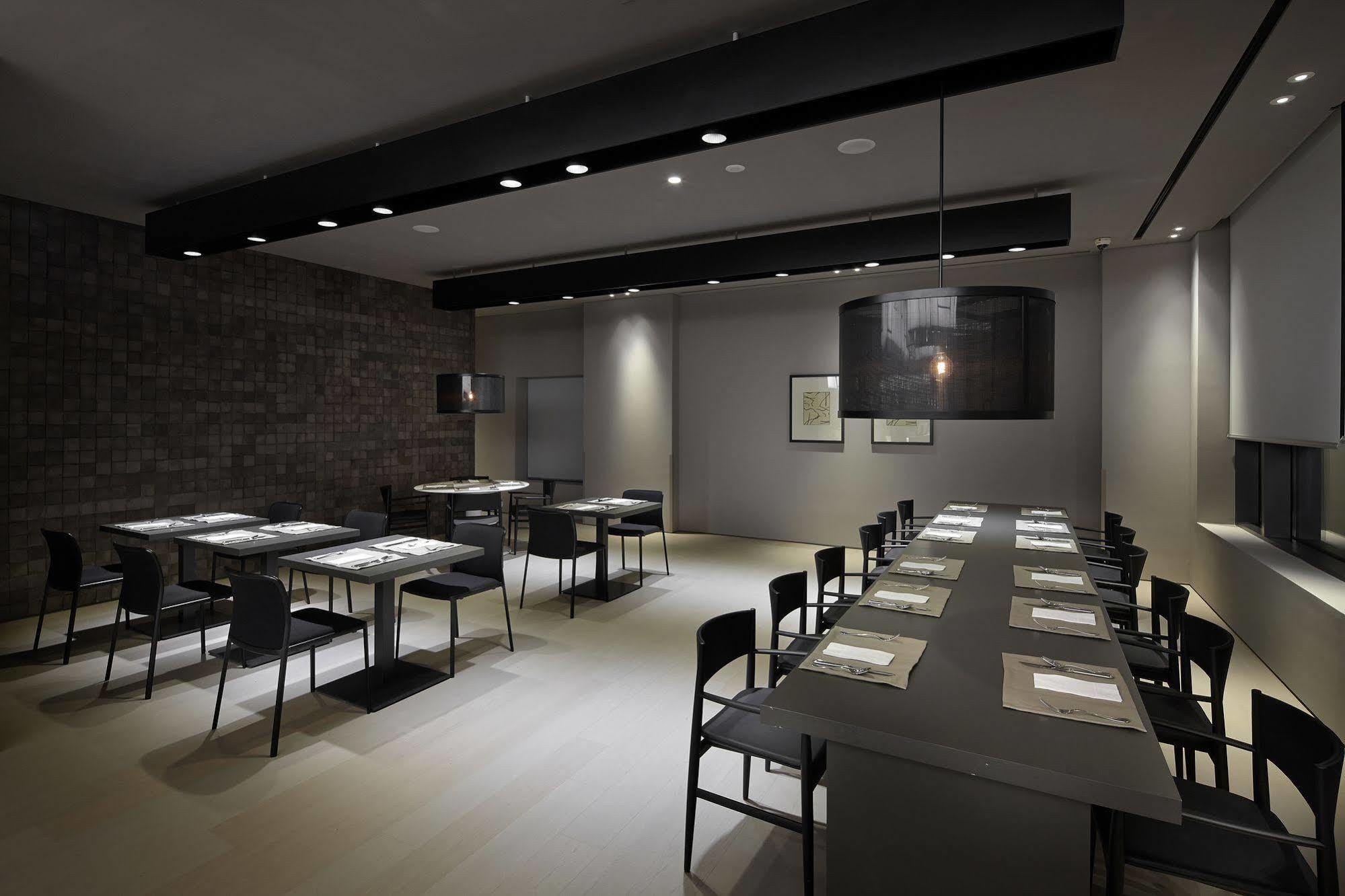 Shilla Seocho Gangnam Station 4*