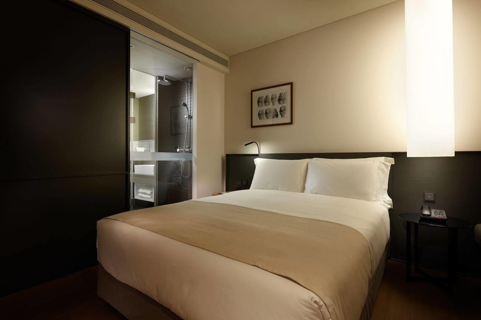 Shilla Seocho Gangnam Station Hotel 4*