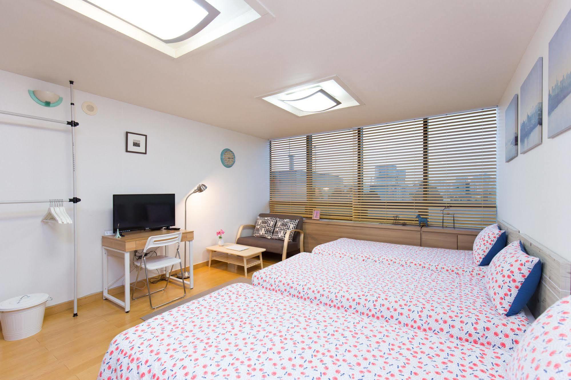 Samstay Hotel