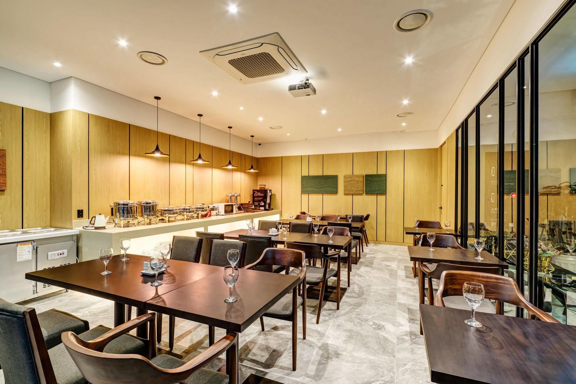Hotel The Designers Cheongnyangni