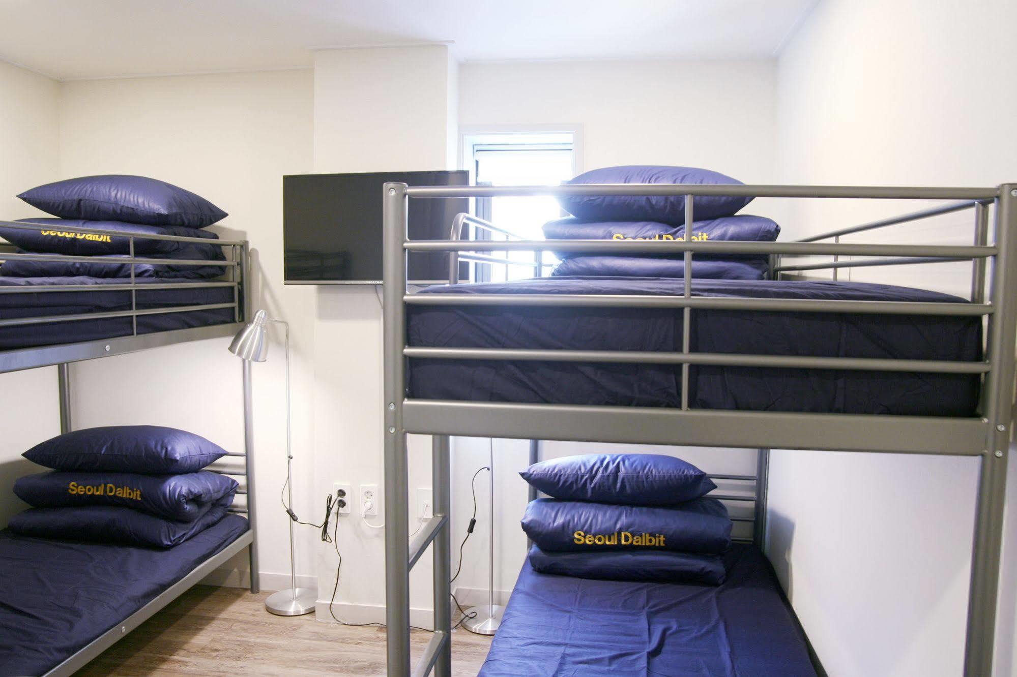 Dalbit Dongdaemun Hostel *