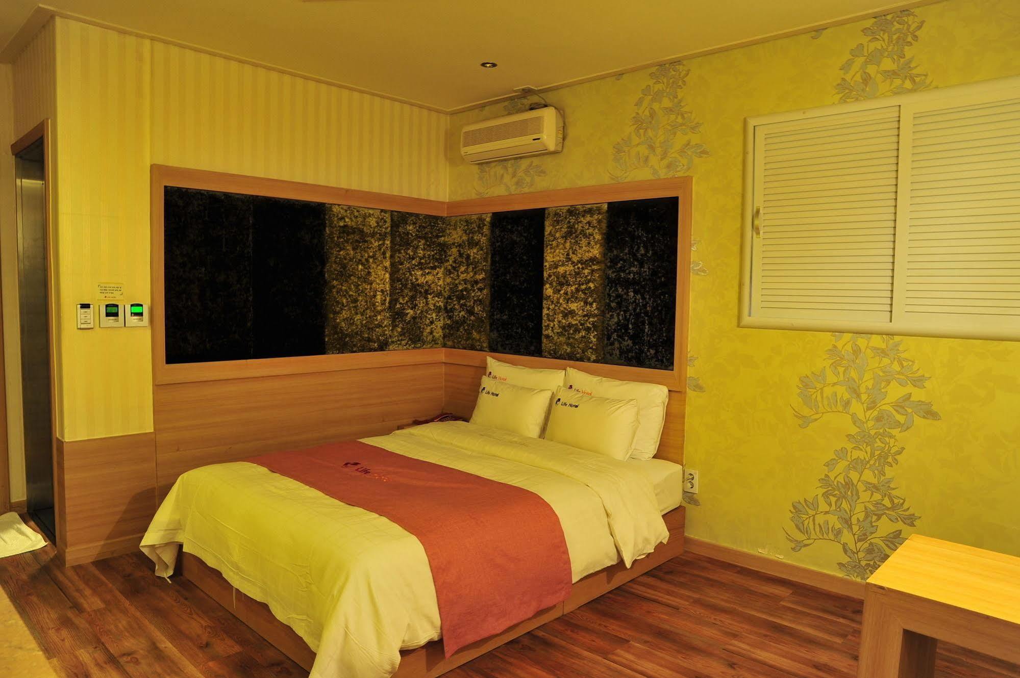 Life Hotel 3*