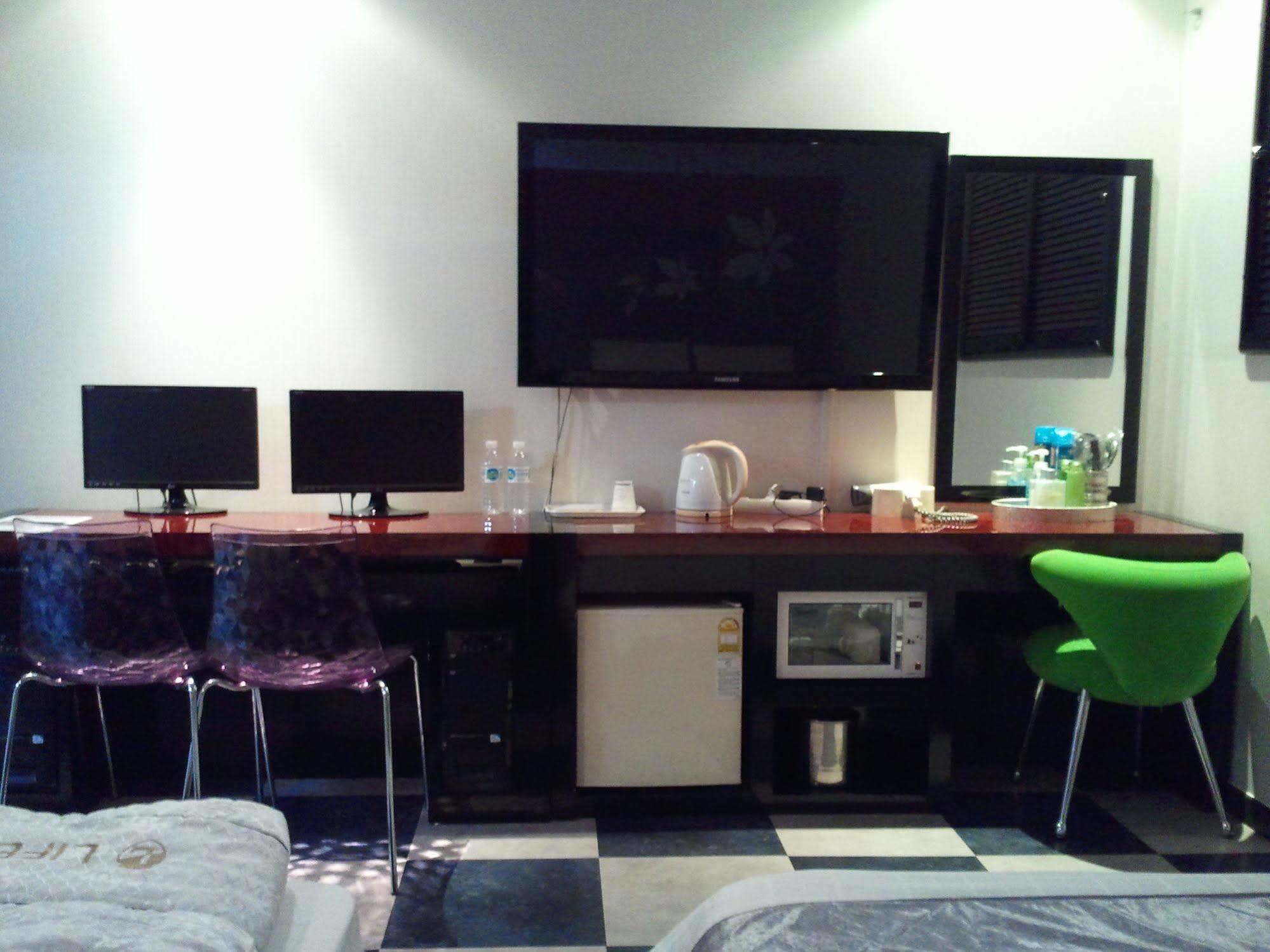 Life 3* Seoul