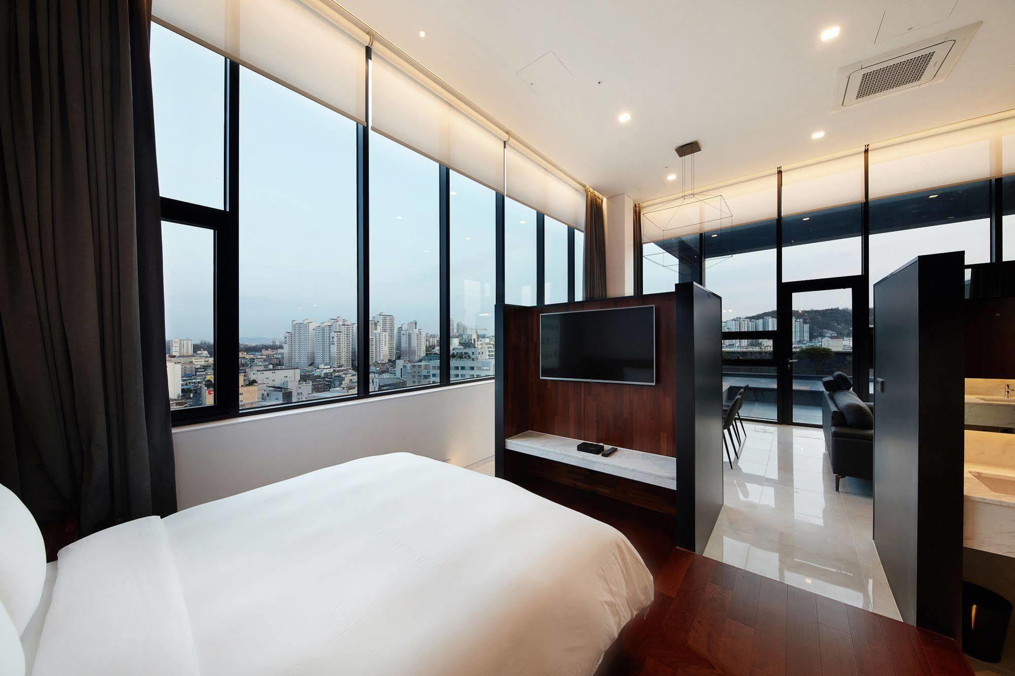 Standard Hotel Seoul