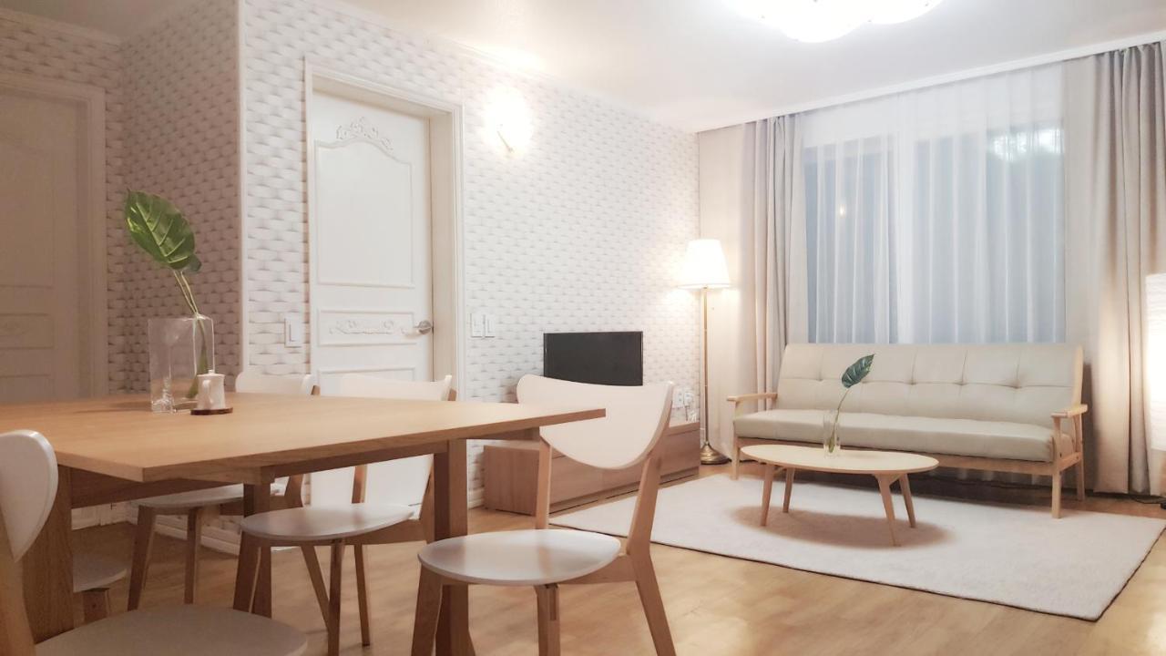 Apartamento Hongdae Zoe Three House Seul