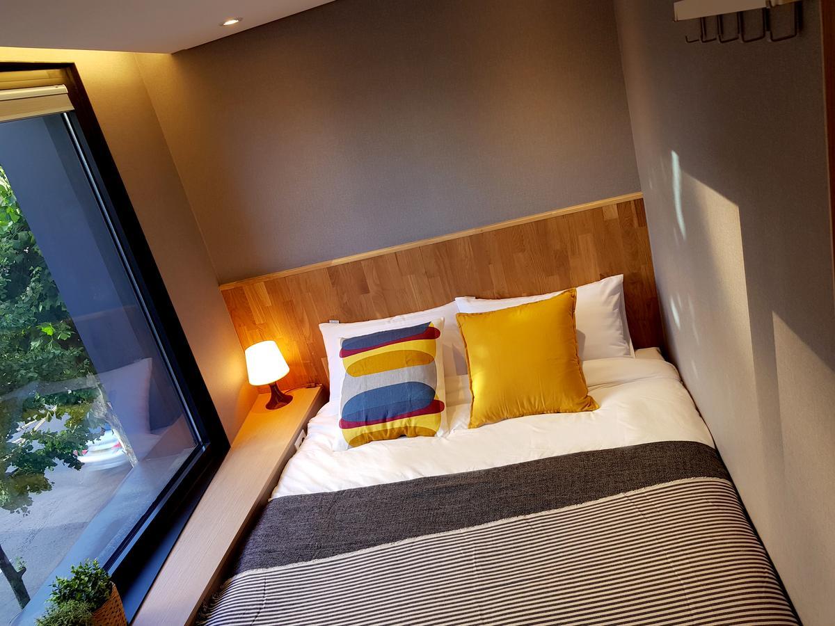 Cleo Hongdae Hostel
