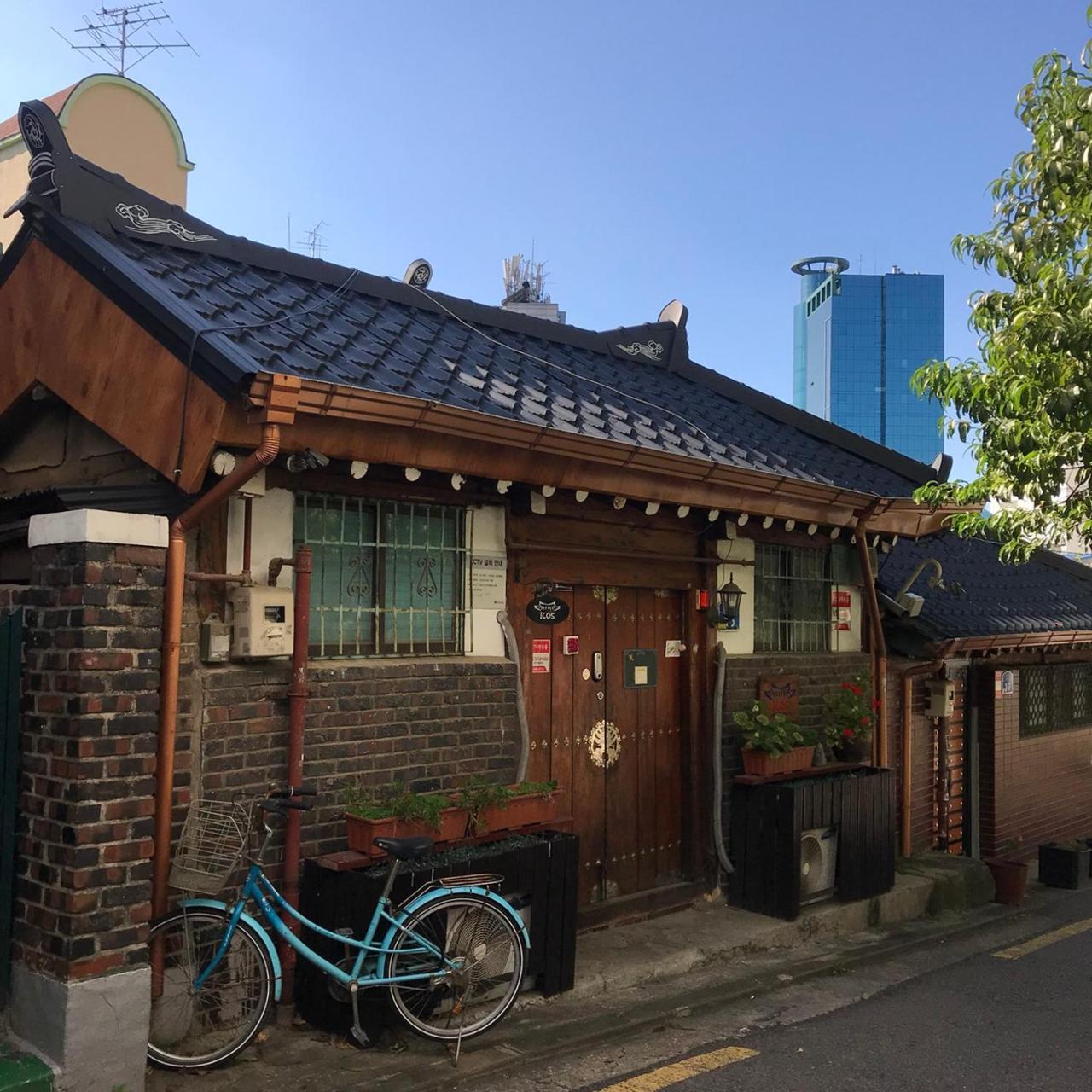 Icos 1 - Female Only Guest house Seoul