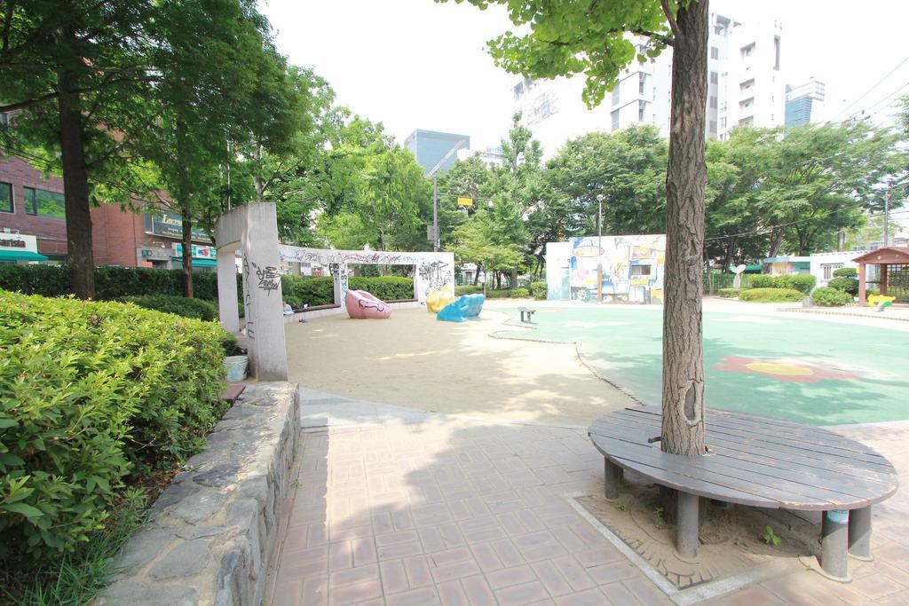 Cocoonstay Hongik Univ. Station Seoul