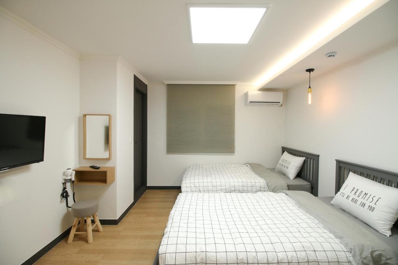 Heima Hongdae Guest house 2*
