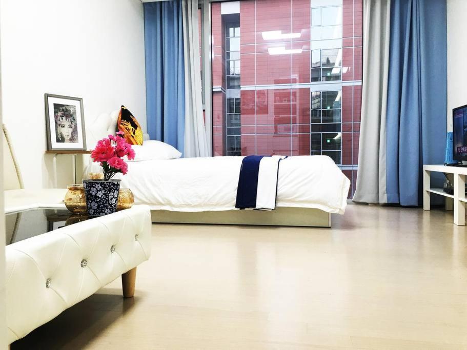Gangnam Station Central Apartment