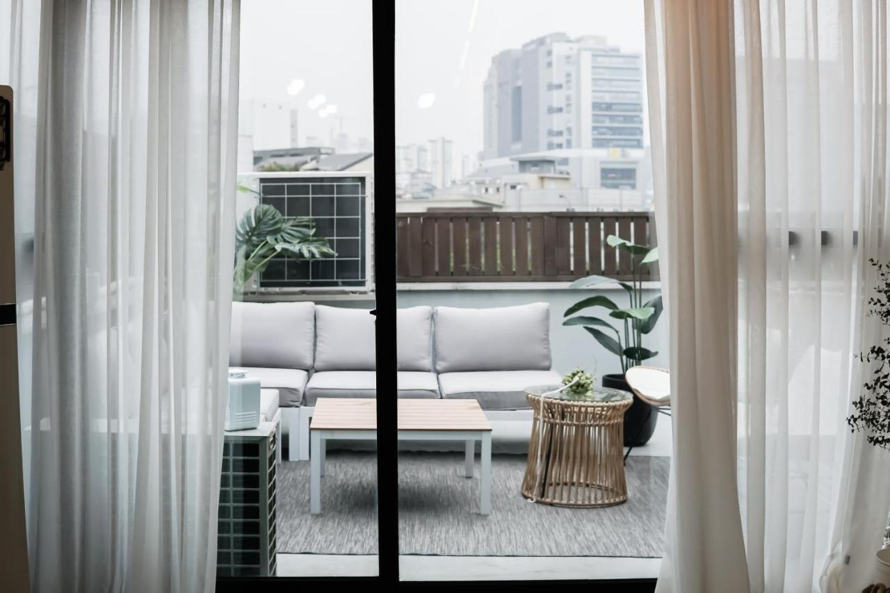 Dada Hongdae Guest house *