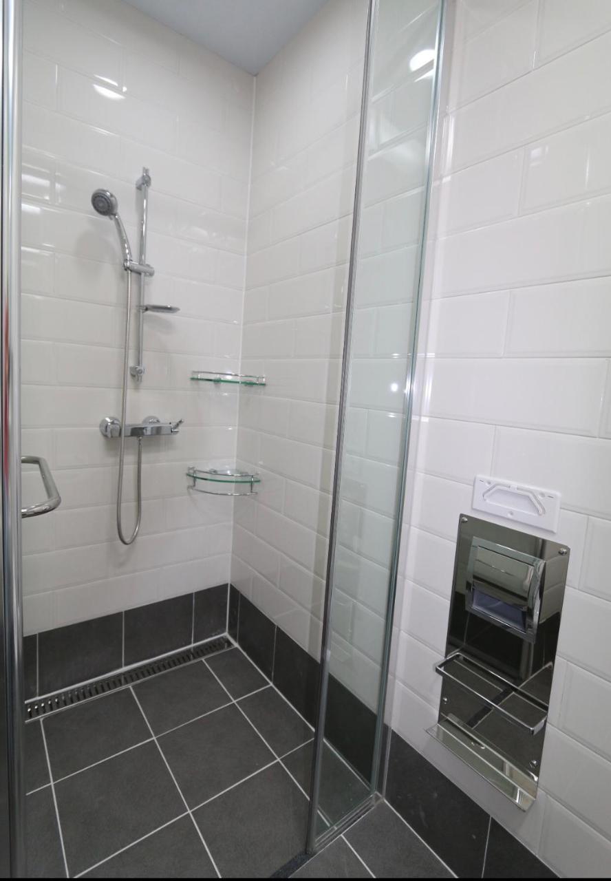 Apartment Gangnam Station Central *