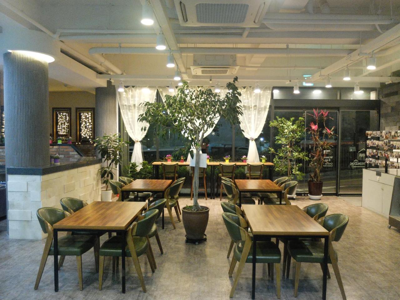 Ehwa In Myeongdong Guest house