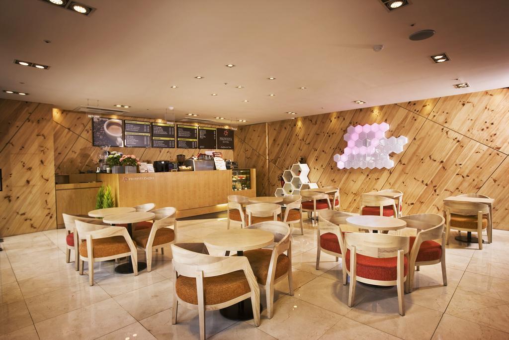 Hotel Provista 3*