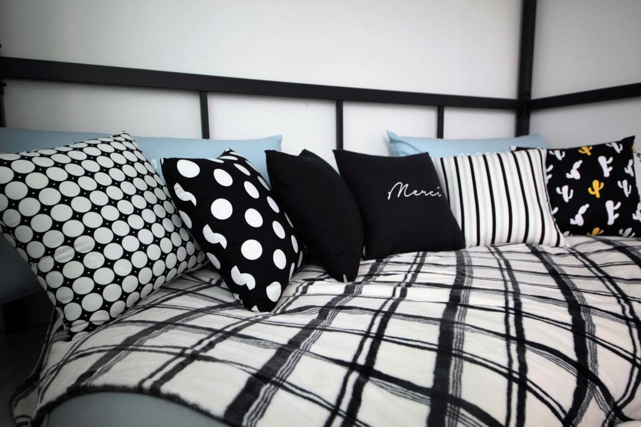 Zibro H Bed & Breakfast