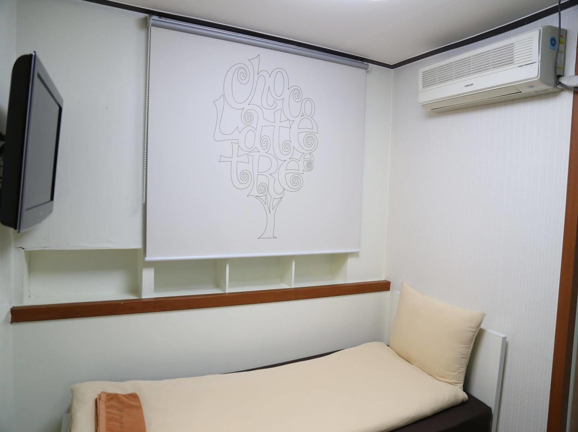 Chocolate Tree Sinchon Guest house Seoul