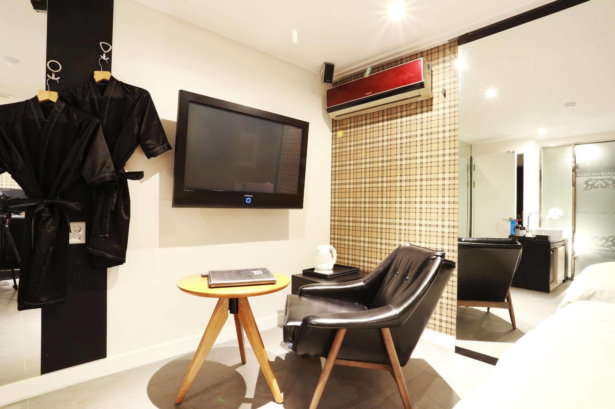 Cello Motel Hotel 2*