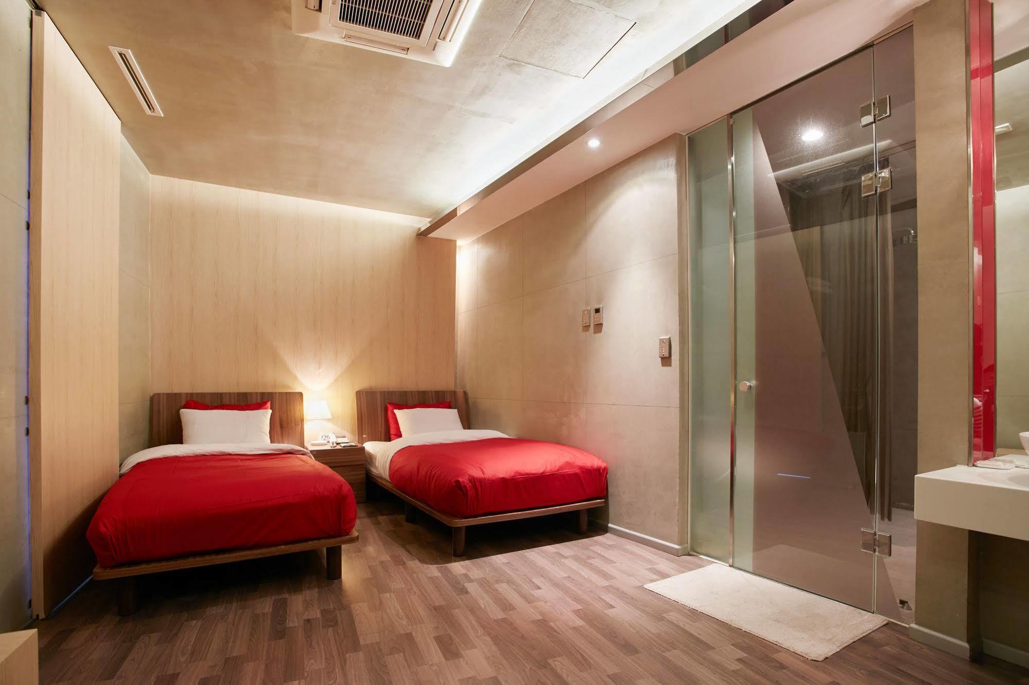Hotel Tria Business & Boutique 3*