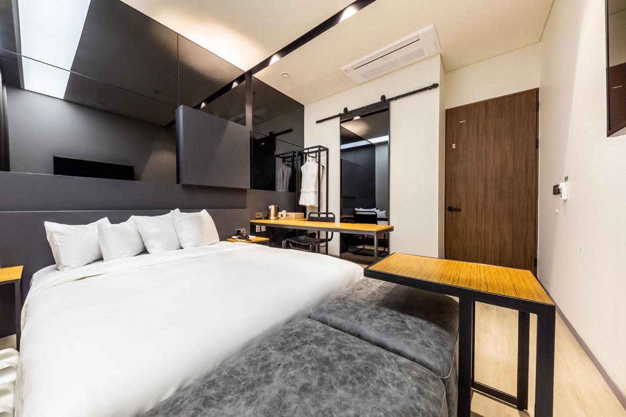 The Artist Yeonsinnae Hotel