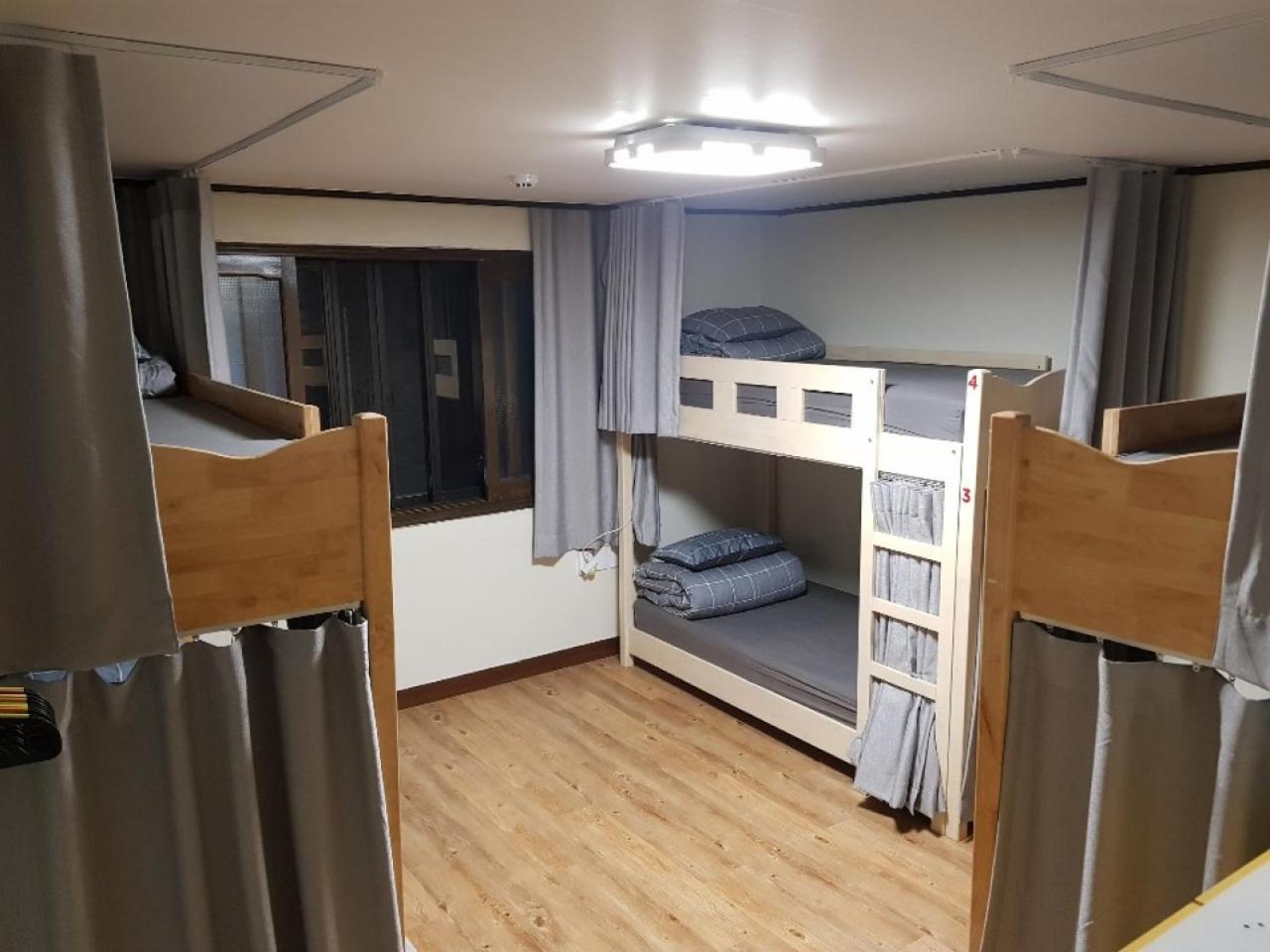 Hostel Able Hongdae *