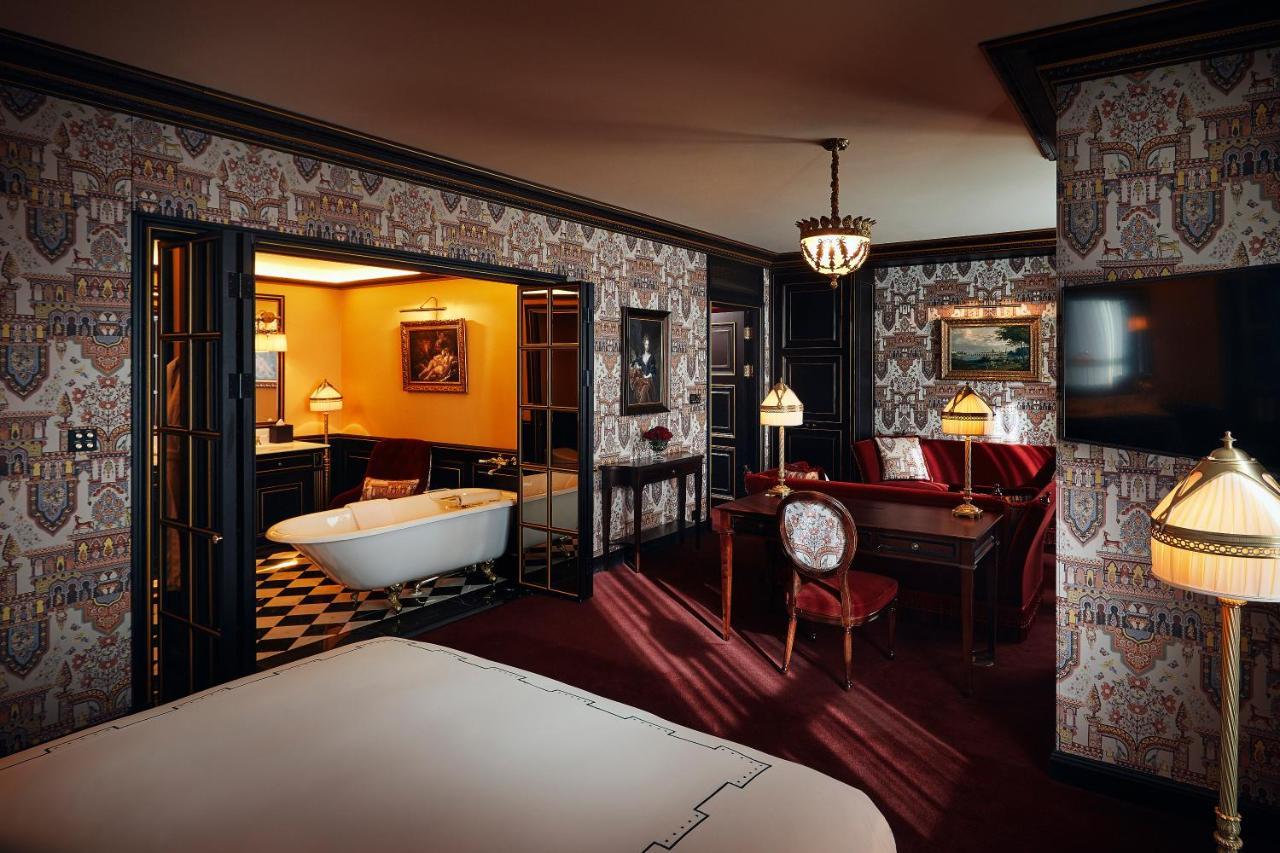 L'escape Hotel