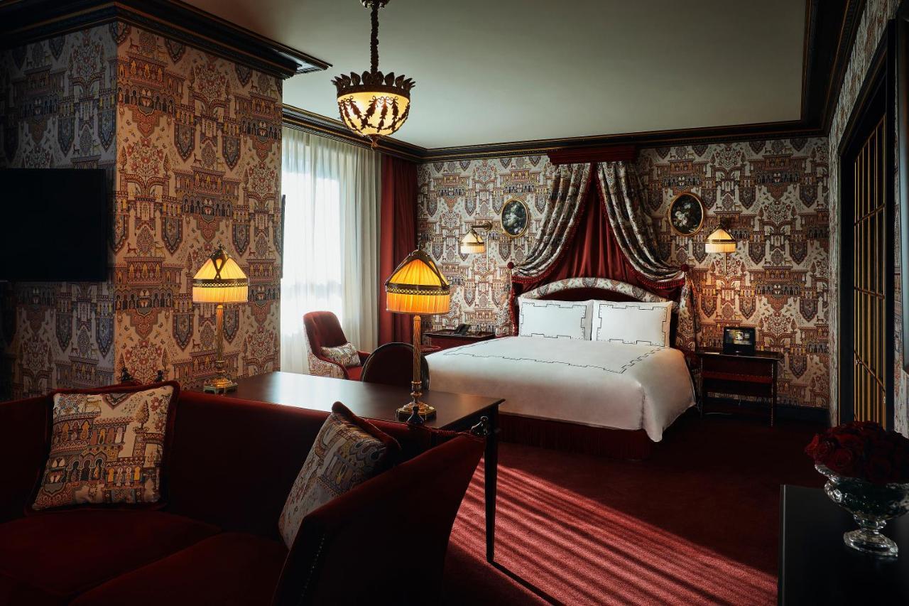 Hotel L'escape 4*