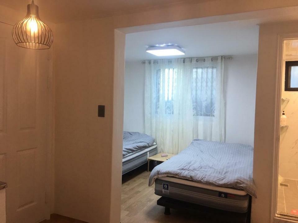 Guest house Nana House 2*