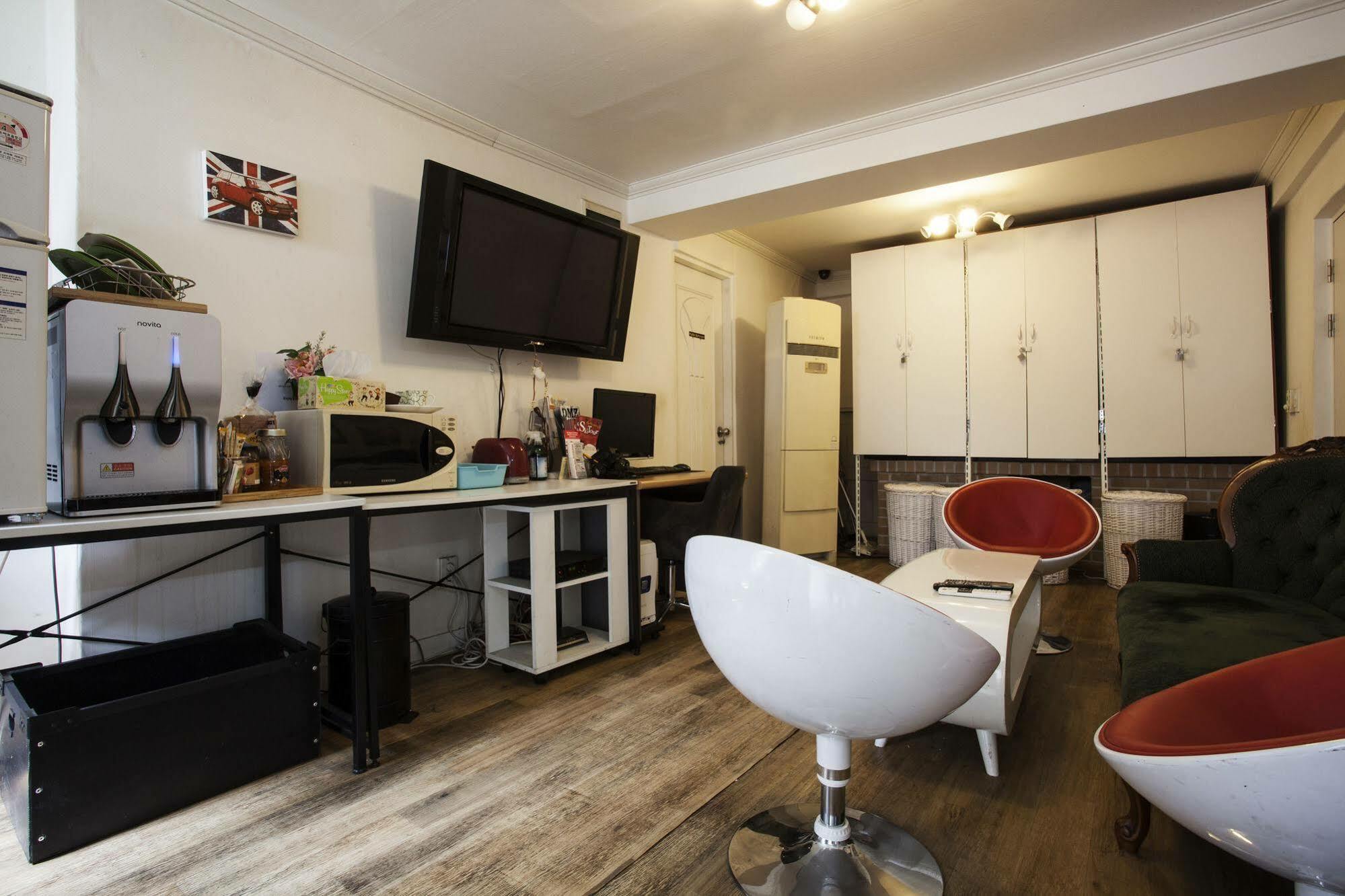 Hotel Pop @ Itaewon Boutique - Seul