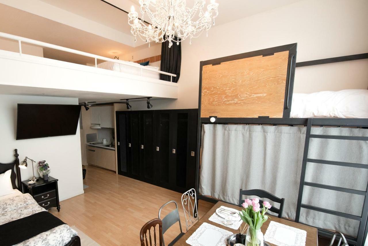 Yolo House In Hongdae Seoul