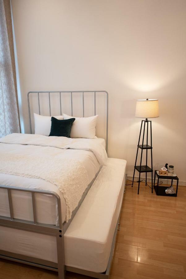 Apartment Yolo House In Hongdae *